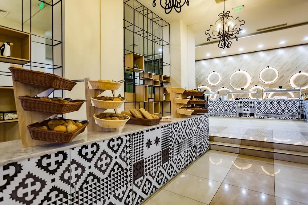 Private Apartments In Royal Beach 5* 써니비치
