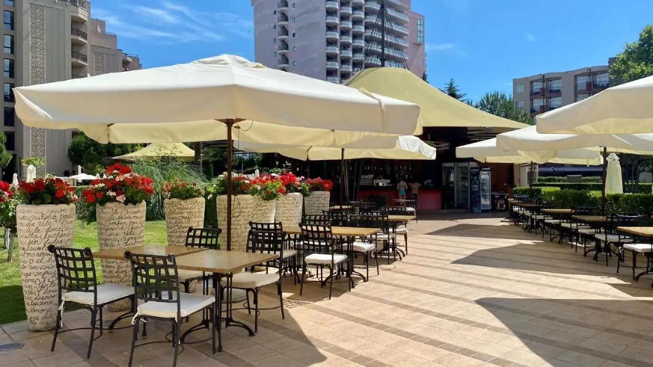 Private Apartments In Royal Beach 5* 써니비치